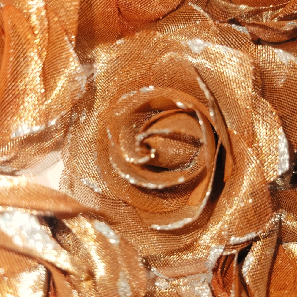 Beautiful burnt orange roses with glitter on edges and pin on back lot of 10